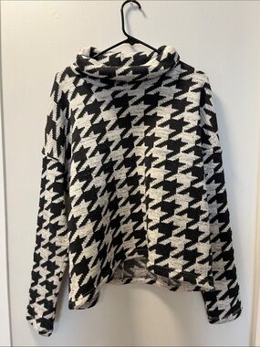 Black and white turtle neck sweater